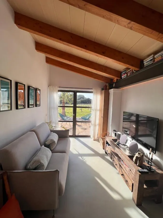Los Dos Caballeros Winery & Vacation Rental Llubi 0*,